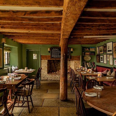 The Bell Inn Lechlade Luaran gambar