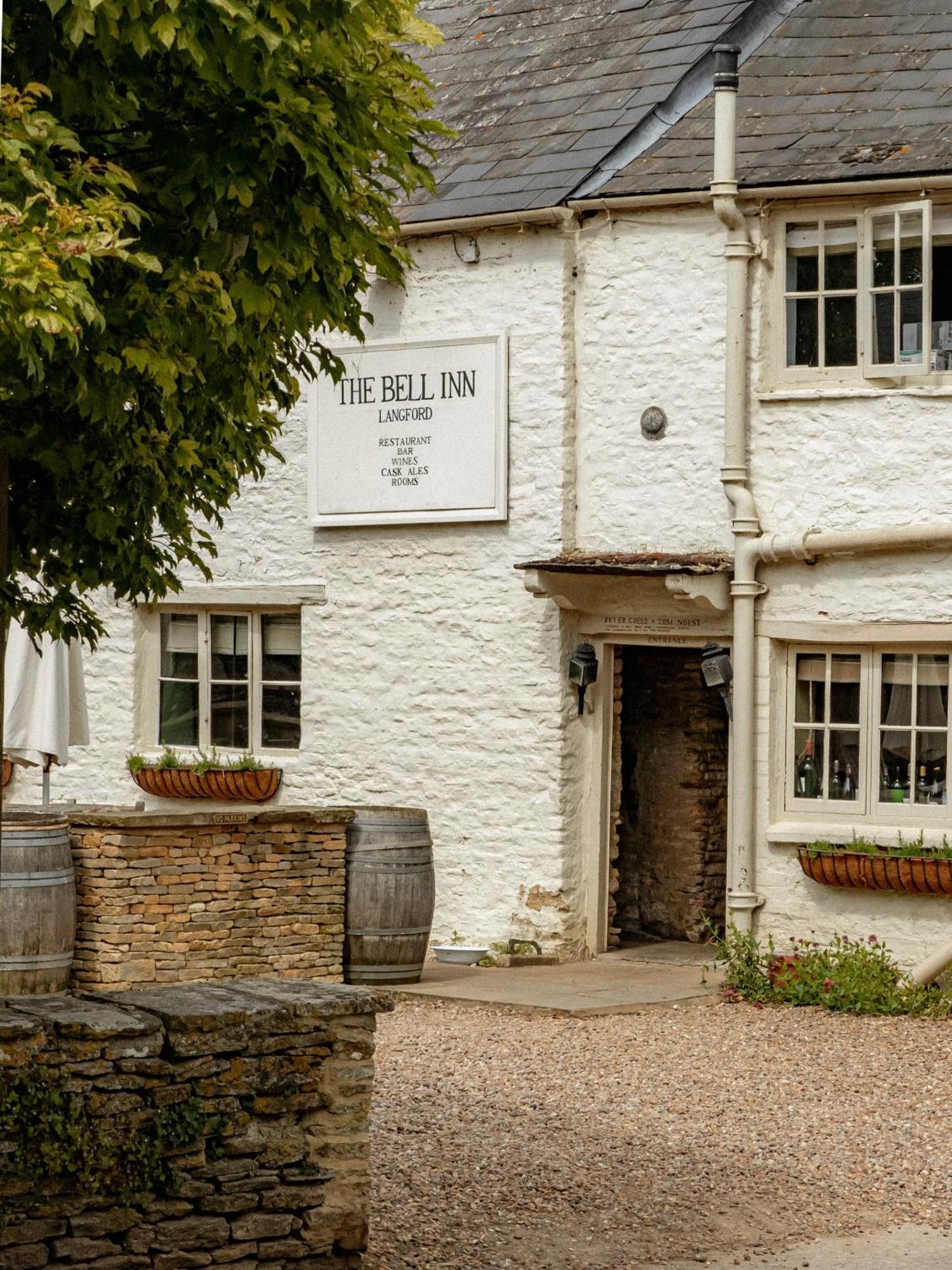 The Bell Inn Lechlade Luaran gambar
